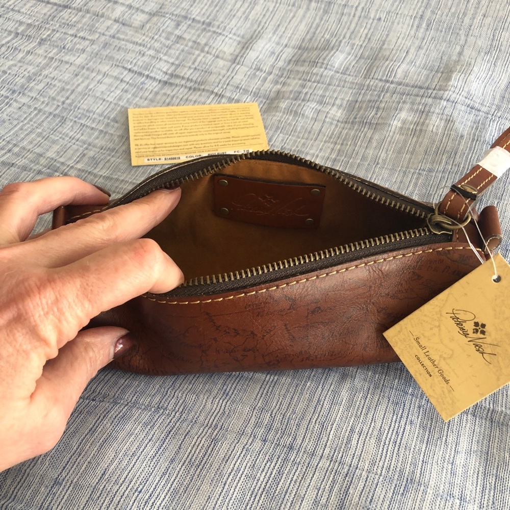 NWT Patricia Nash leather Map Print Wristlet/Case - Picture 6 of 6